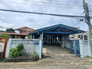 For SaleHouseNawamin, Ramindra : 2-story detached house, half cement, half wood, Hathairat 25, Minburi