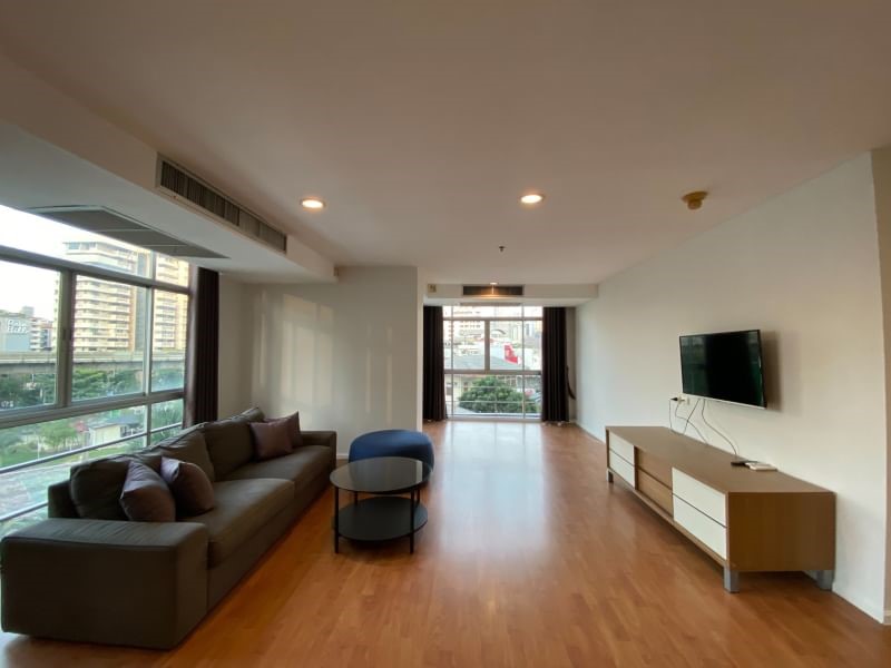 For RentCondoSukhumvit, Asoke, Thonglor : ++Urgent rent++ The Capital Sukhumvit 30/1 ++ 2 bedrooms, 120 sq m, fully furnished, ready to move in!!