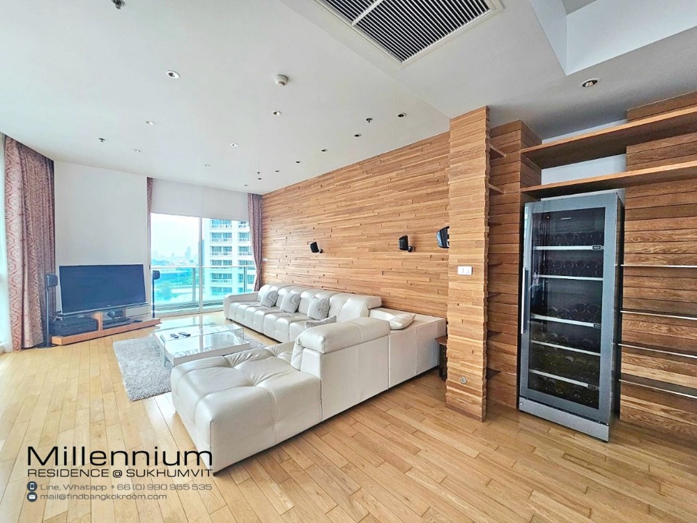 For RentCondoSukhumvit, Asoke, Thonglor : Condominium Near BTS Asoke 3 bed 3 Bath Millennium Residence For Rent