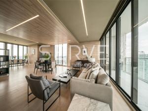 For SaleCondoSukhumvit, Asoke, Thonglor : 🔥Rare item 19.99MB🔥 Duplex 2 Beds 3 Baths Modern Luxury Style on Super High FL. 40+ Close to BTS Phrom Phong at Park 24 or Park Origin Phrom Phong Condo / For Sale