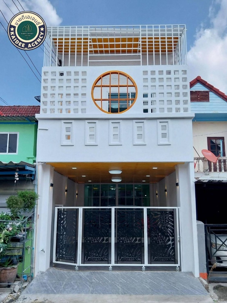 For SaleTownhouseNawamin, Ramindra : 2-story townhouse, Phibunsap Village, along Khlong Song, Pink Line, Bang Chan, Khlong Sam Wa District Office. Setthabutbamphen College of Business Administration and Tourism, Nai Yai Market, Tahaimit Market, Liap Khlong Song Market