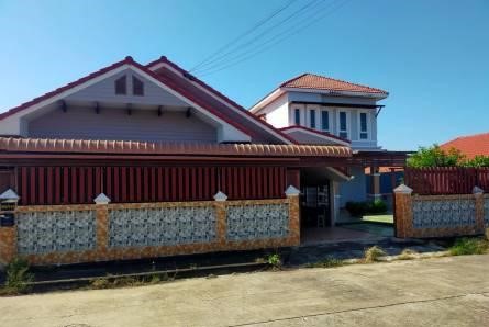 For SaleHouseUdon Thani : Single house, 3 bedrooms, 3 bathrooms, parking for 3 cars.