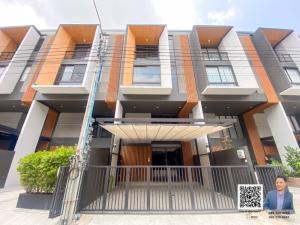 For RentTownhousePattanakan, Srinakarin : 🏠 For Rent: Brand New Townhouse fully furnished, located in the Shizen Pattanakarn 32