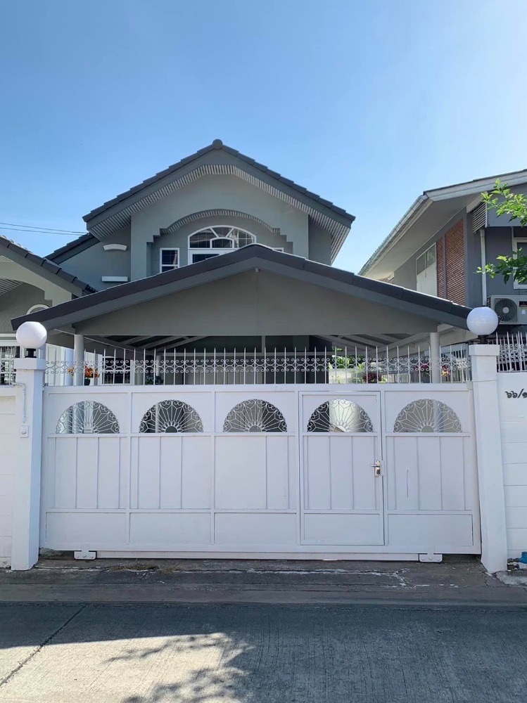 For SaleHouseSapankwai,Jatujak : Good condition, ready to move in ✨ Single house Inthamara 15 / 3 bedrooms (for sale), House Inthamara 15 / 3 Bedrooms (SALE) NUB638