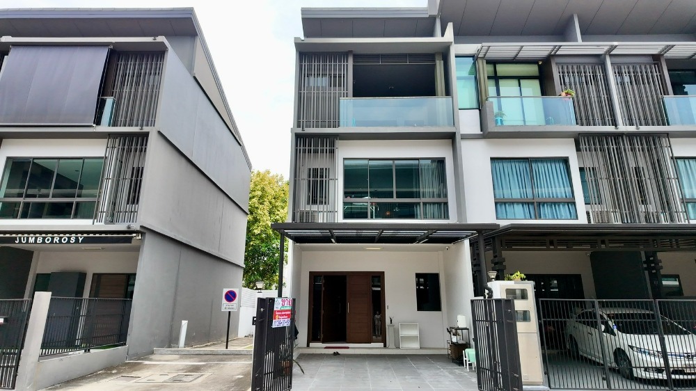 For SaleTownhouseKaset Nawamin,Ladplakao : The Landmark Ekkamai-Ramintra, a luxury townhome with a distinctive style. For living in the heart of the city