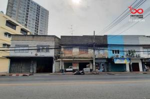 For SaleShophouseThaphra, Talat Phlu, Wutthakat : 2-story commercial building for sale, Thoet Thai Road, BTS Pho Nimit Station.