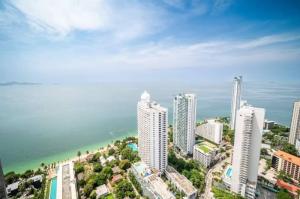 For SaleCondoPattaya, Bangsaen, Chonburi : 3 bedroom condo for sale, luxury condo in Pattaya, La Amat Beach area.