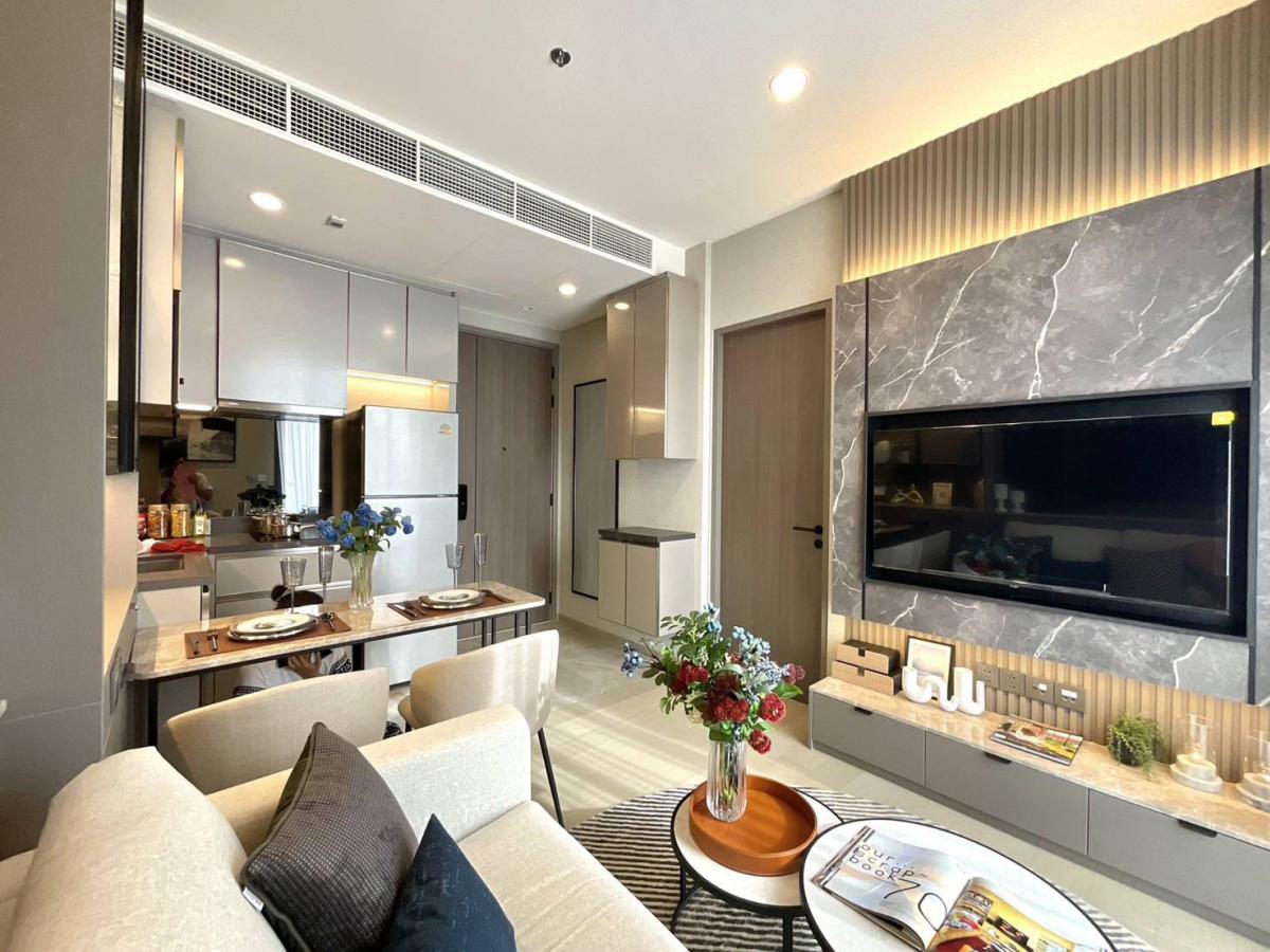 For RentCondoRatchathewi,Phayathai : The owner is selling it himself for 7.6 million. Real pictures, decorated and ready to move in. For sale: The Extro Phayathai, 11th floor, size 32.69 sq m. Price 7,600,000 baht. There is a room for rent 29,000 baht, 8th floor. If interested, call 08054748