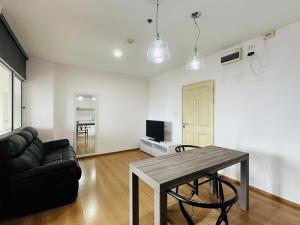 For SaleCondoLadprao, Central Ladprao : Call : 090-892-4666 For Sale Condo Sym Vipa-Ladprao @BTS Mo Chit Station, 35 sq.m 1 Bedroom 18th floor Facing South, Fully furnished, Ready to move in