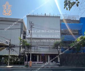 For RentShophouseOnnut, Udomsuk : For rent: 3 commercial buildings on the main Sukhumvit Road, near BTS On Nut / Bang Chak, only 450 meters (can walk): Spa, Onsen, Thai massage | Dental clinic, Wellness surgery | Showroom