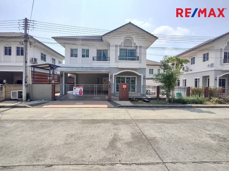 For SaleHousePathum Thani,Rangsit, Thammasat : Single house for sale, Passorn Prestige Rangsit, Khlong 2, near Future Park Rangsit. Next to the main road Rangsit-Nakhon Nayok (not entering the alley)