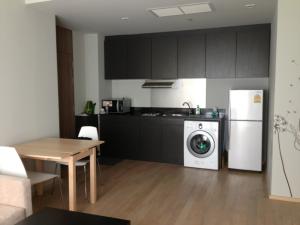 For RentCondoSukhumvit, Asoke, Thonglor : Condo for rent, Noble refine, fully furnished, large room, ready to move in.