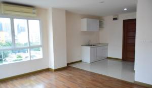 For RentCondoRama9, Petchburi, RCA : PG2 Rama 9 - next to Central Department Store - for rent 11,000 THB