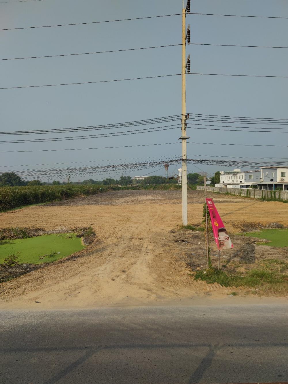 For SaleLandAyutthaya : !!! Land for sale in Bang Pa-in, Ayutthaya, beautiful plot, convenient travel, width 52 meters, next to Highway 308 (Udomsorayuth Road).