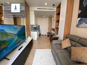 For RentCondoSukhumvit, Asoke, Thonglor : For rent at Noble BE19 Negotiable at @condo456 (with @ too)