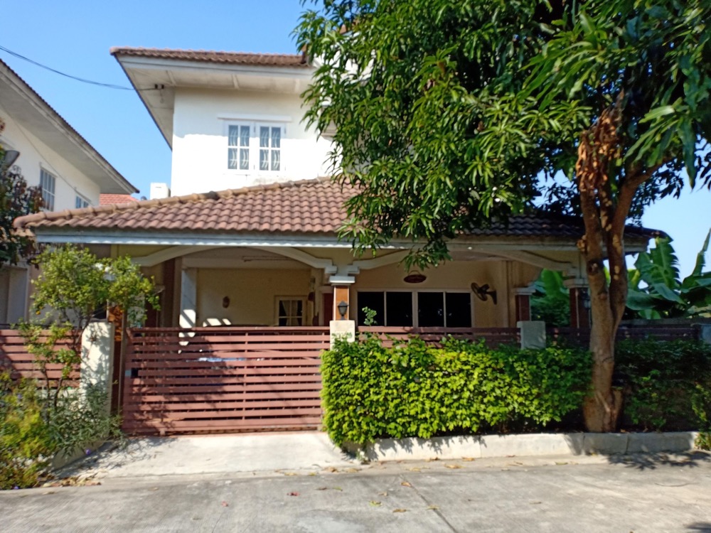 For RentHouseNawamin, Ramindra : For rent: 2-storey semi-detached house (corner) 40 sq m. Located on the road along Khlong Song (Safari World), passing through Ramintra.