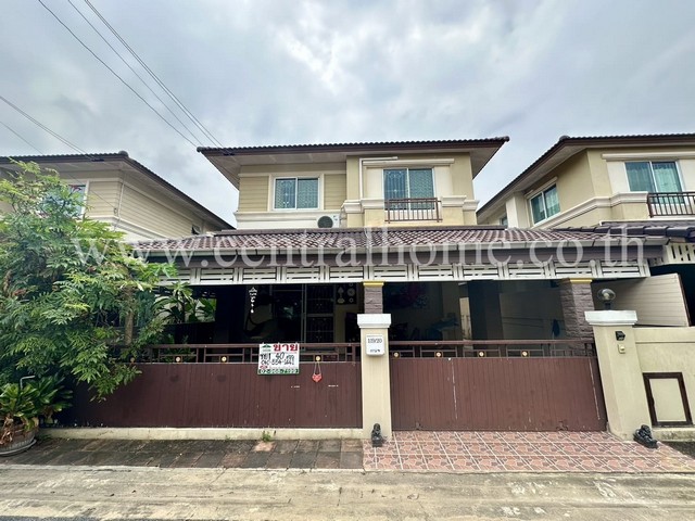 For SaleHouseMin Buri, Romklao : Twin house Nalinville Plus, Kheha Romklao Road. Cheapest price in the project