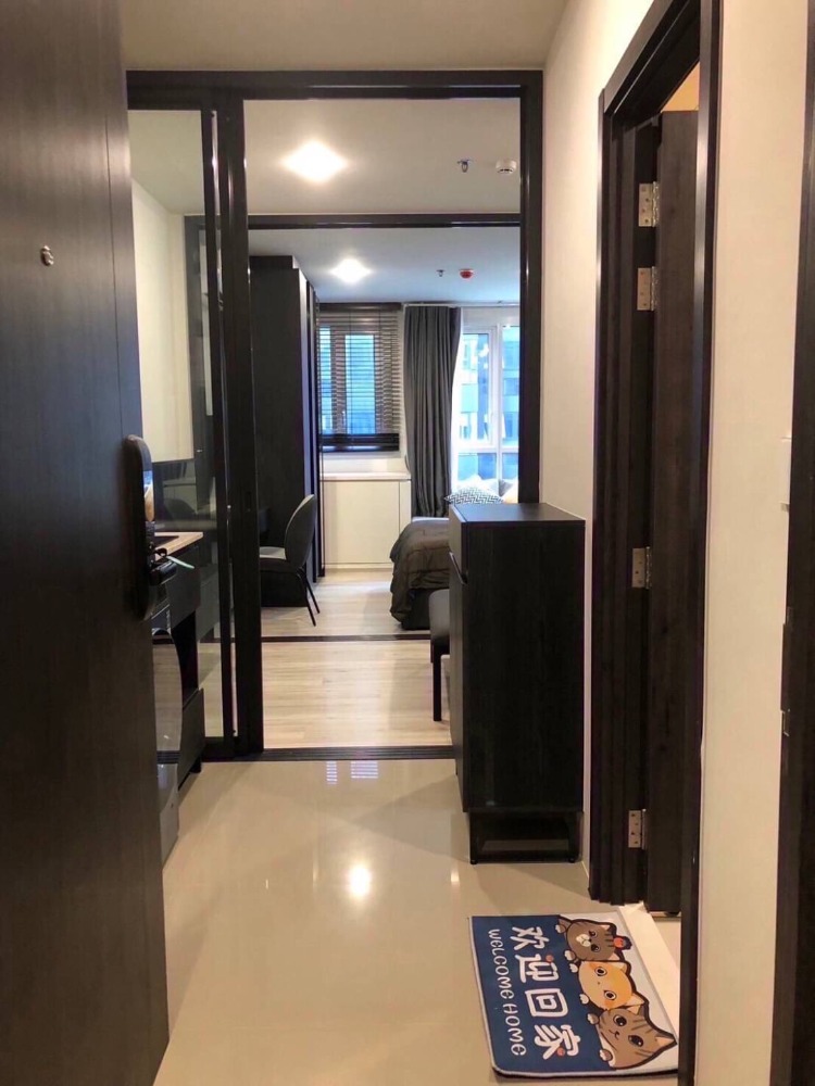 For RentCondoRatchadapisek, Huaikwang, Suttisan : Condo for rent XT Huaikhwang, near MRT Huai Khwang, only 75 meters.