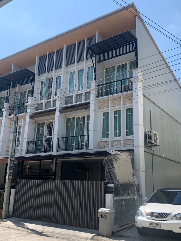 For SaleTownhouseRama5, Ratchapruek, Bangkruai : 3-story townhouse for sale, Golden Town Pinklao-Charan Sanitwong project, fully furnished, ready to move in.