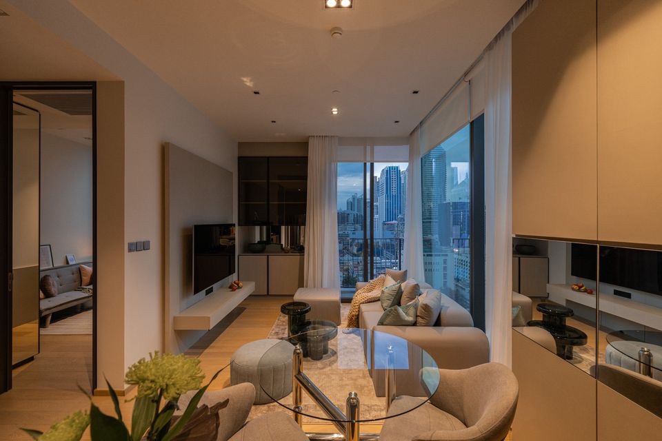 For SaleCondoWitthayu, Chidlom, Langsuan, Ploenchit : 🚨Urgent Rare unit🚨For Sale Condo 28 Chidlom. 2 Beds 2 Baths, 74 sq.m. Brand new unit, super nice clear view. Freehold condo near BTS Chidlom