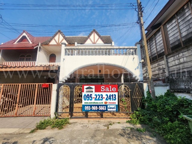 For SaleTownhouseKaset Nawamin,Ladplakao : Townhouse Amarin Niwet 2 Nawamin 90, corner house, cheap price, already renovated.