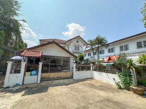 For SaleHouseLadkrabang, Suwannaphum Airport : Good things, cheap prices have arrived. Corner detached house for sale, Golden Place, Chalong Krung 22, Lat Krabang.