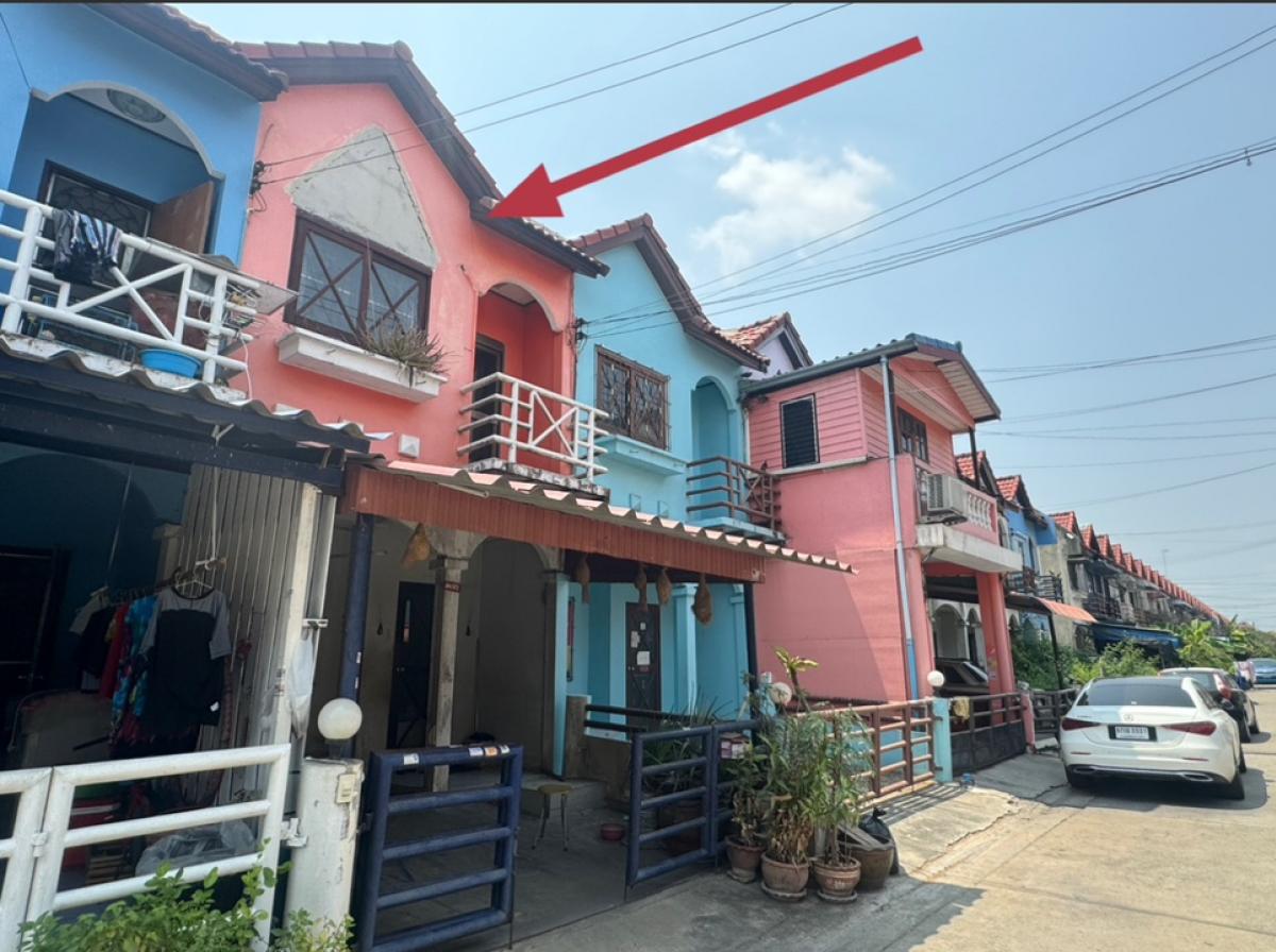 For SaleTownhouseNonthaburi, Bang Yai, Bangbuathong : Townhouse for sale Nakhon Thong Village, Park View 1 (Sai ​​Noi), Bang Bua Thong District, Bang Bua Thong Subdistrict, Nonthaburi Province, size 16.7 square wah, 2 bedrooms, 2 bathrooms, 1 parking space, interested call: 0922828196