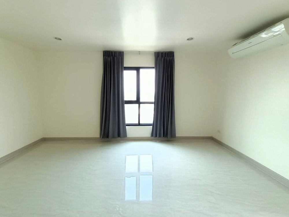 For SaleCondoVipawadee, Don Mueang, Lak Si : Condo for sale with tenant, Regent Home 15 Changwattana, Regent Home 15 Changwattana, corner room, completely renovated, near the BTS