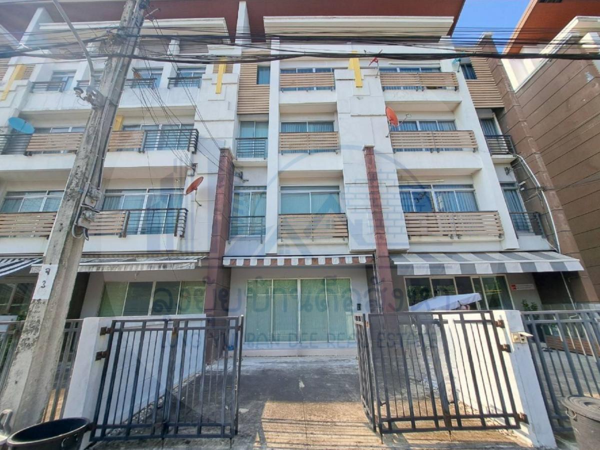 For RentTownhouseChokchai 4, Ladprao 71, Ladprao 48, : Townhome for rent, Baan Klang Muang Urbanion Lat Phrao 71.  Can register a company🧧🎊💸