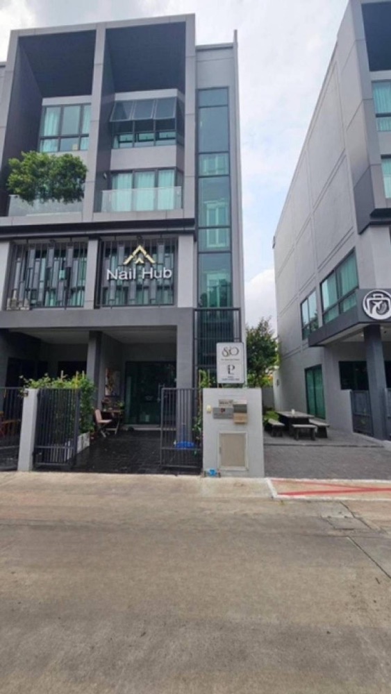 For RentHome OfficeVipawadee, Don Mueang, Lak Si : Townhome for rent, JW Urban Home Office, Songprapa-Don Mueang, near Robinson Srisamarn, only 7 minutes.
