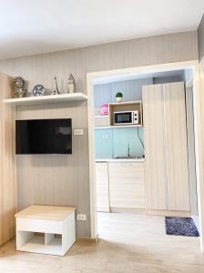 For SaleCondoOnnut, Udomsuk : P-2329 Urgent sale! Elio del ray Condo, beautiful room, fully furnished, ready to move in.