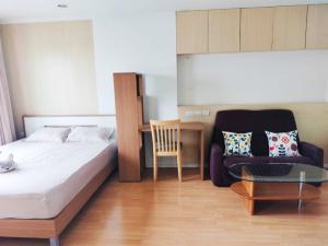 For RentCondoPattanakan, Srinakarin : LPNSH296  Lumpini Place Srinakarin-Huamak, 8th floor, 26 sqm. 10,000 baht. 064-959-8900