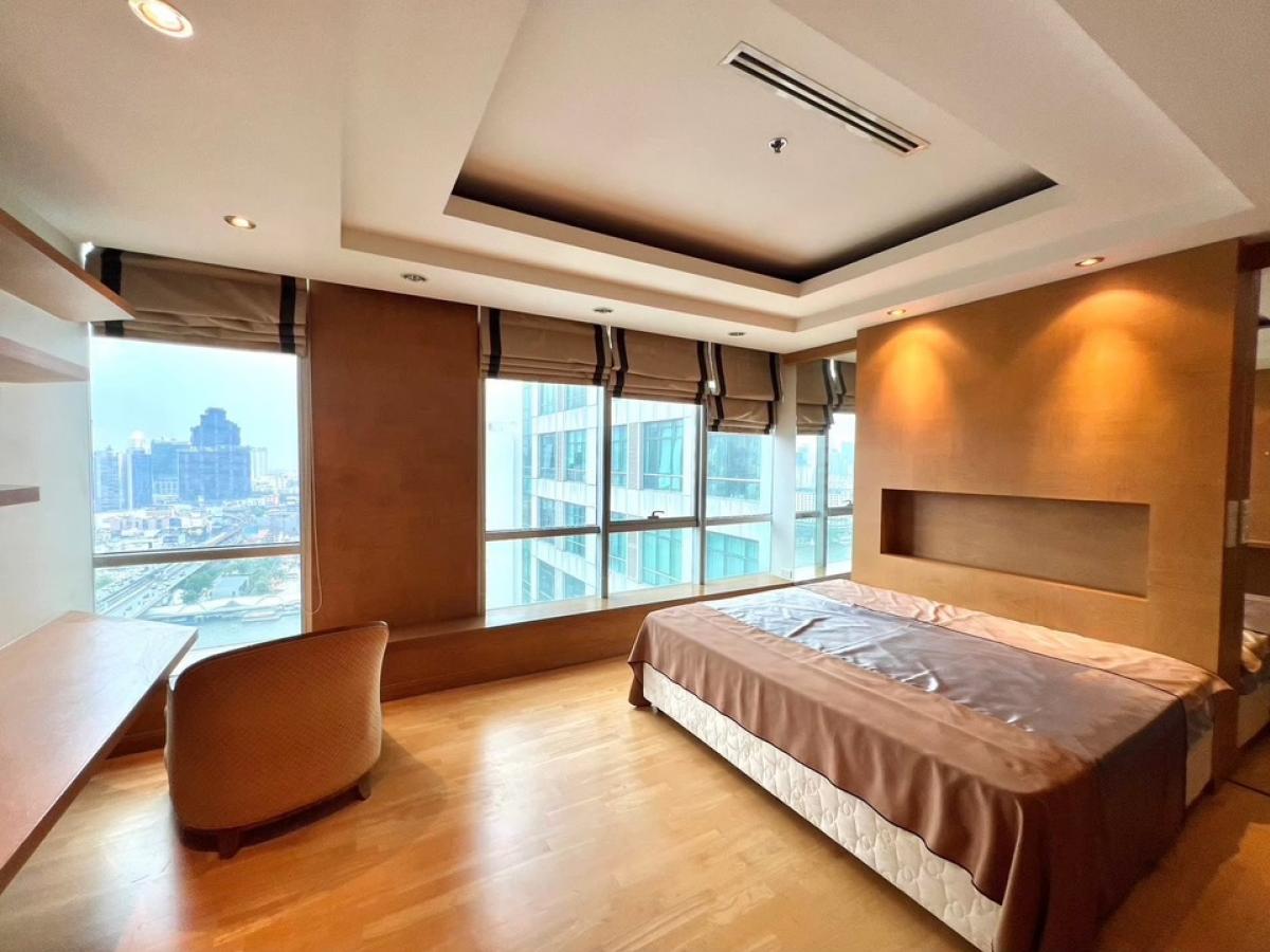 For SaleCondoWongwianyai, Charoennakor : Sale or Rent Baan Sathorn Chaopraya 1 Bedroom with River View