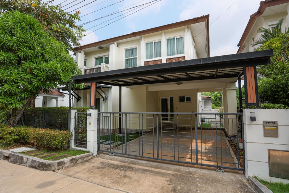 For SaleHouseLadkrabang, Suwannaphum Airport : Single house for sale, The Centro Onnut Wongwaen, 6.6 million, near Suvarnabhumi Airport, 4 bedrooms, 3 bathrooms, beautiful house, very livable.