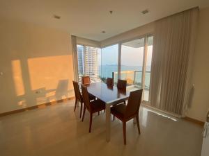 For RentCondoPattaya, Bangsaen, Chonburi : for rent condo The palm wongamat beach front 5 bed 5 bath (S03-1774)