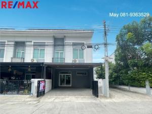 For SaleTownhouseSamut Prakan,Samrong : House for sale in Bang Na, Soi Ratchawinit Bang Kaeo. Casa City Bangna Village, house on the edge of the house, addition to the front and back, convenient travel, near Mega Bangna. Rachawinit Bangkaeo School Near the community