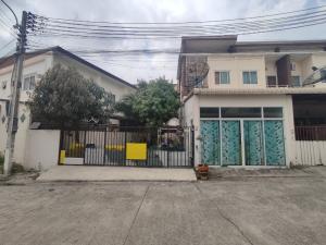 For SaleTownhouseSriracha Laem Chabang Ban Bueng : Townhouse, large corner house, near Nong Kho Market!!! For sale, 2-story townhouse, corner house, 38.6 sq m, Ban Burapha Land, Nong Kho, Chonburi.