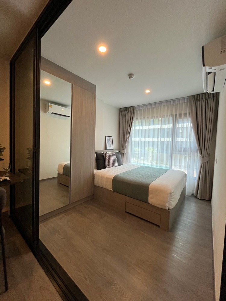 For RentCondoSriracha Laem Chabang Ban Bueng : New condo for rent, opposite Kasetsart University, Sriracha, next to Sukhumvit main road ⭐1 bedroom, 1 bathroom, size 26 sq m., Smart Kitchen rent for 7,500 baht per month.