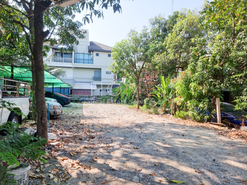 For SaleLandLadprao101, Happy Land, The Mall Bang Kapi : Already filled, beautiful plot ✨ Land Soi Ladprao 94 / 235 square meters (for sale), Land Soi Ladprao 94 / 940 Square Meter (FOR SALE) JANG069