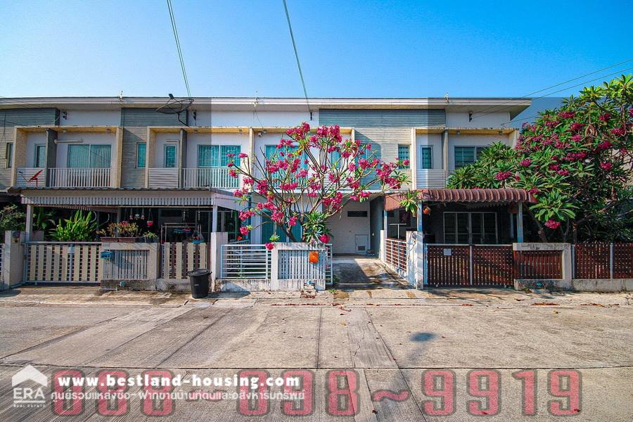 For SaleTownhouseLadkrabang, Suwannaphum Airport : Townhouse, 2 floors, 20 sq m. #Ready to move in, The Connect On Nut 2 - The CONNECT OnNut 2 (Chaloem Phrakiat Rama 9 Soi 87) near Prawet Intersection, Airport Link Ban Thap Chang Station, Motorway-Rama. 9, Suvarnabhumi Airport