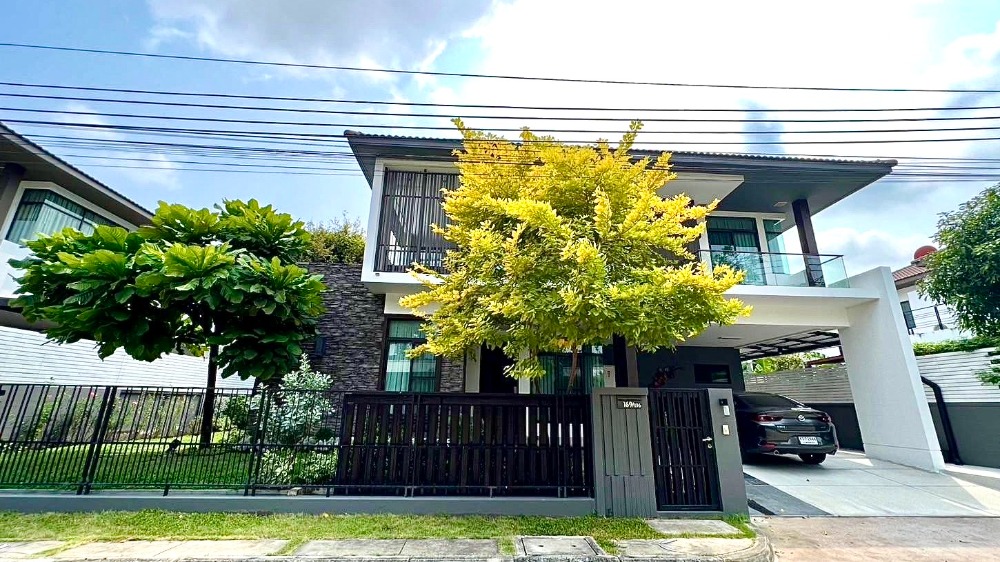 For SaleHouseLadkrabang, Suwannaphum Airport : Single house Manthana On Nut-Wongwaen 3, the largest house type in the project.