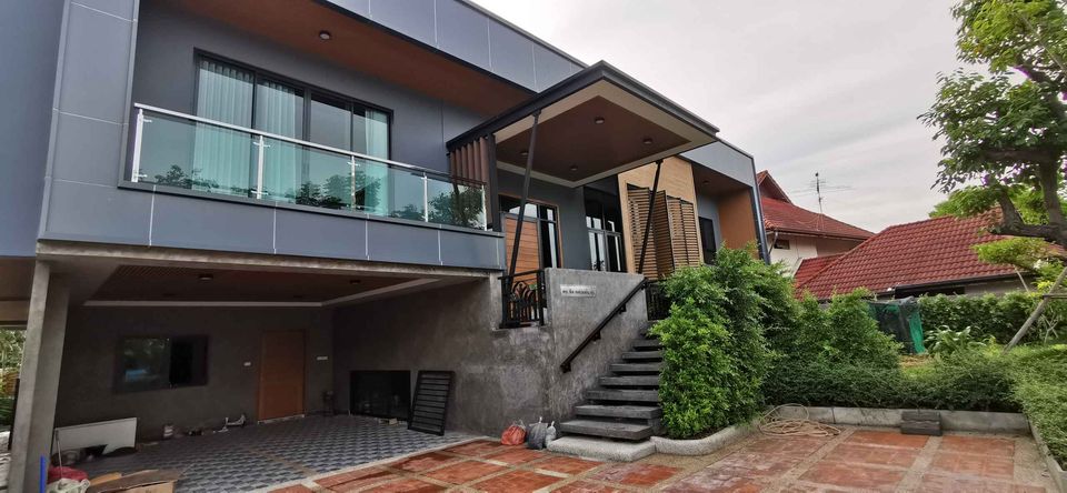 For RentHouseNonthaburi, Bang Yai, Bangbuathong : Single house renovated already with158 square wah and modern style 4 bedrooms, 3 bathrooms