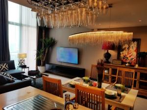 ขายคอนโดสาทร นราธิวาส : Duplex 2 Beds Condo for Sale!