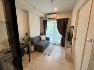 For RentCondoChiang Rai : Condo for rent next to Central Chiang Rai Department Store. (Escent Views Condo) decorated in a minimalist style, fully furnished, 1 bedroom, 1 bathroom, 1 living room, 1 kitchen. There is an air purifier provided.