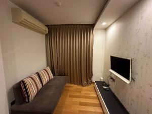 For RentCondoSukhumvit, Asoke, Thonglor : Condo for rent Via Botanic 35 sq m (S15-22383)