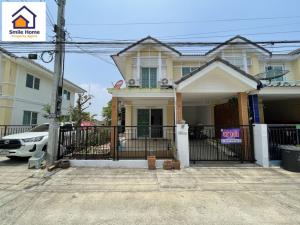 For SaleTownhouseSamut Prakan,Samrong : For sale: Pruksa Ville 38, King Kaew-Nam Daeng, behind the edge, has convenient travel space.