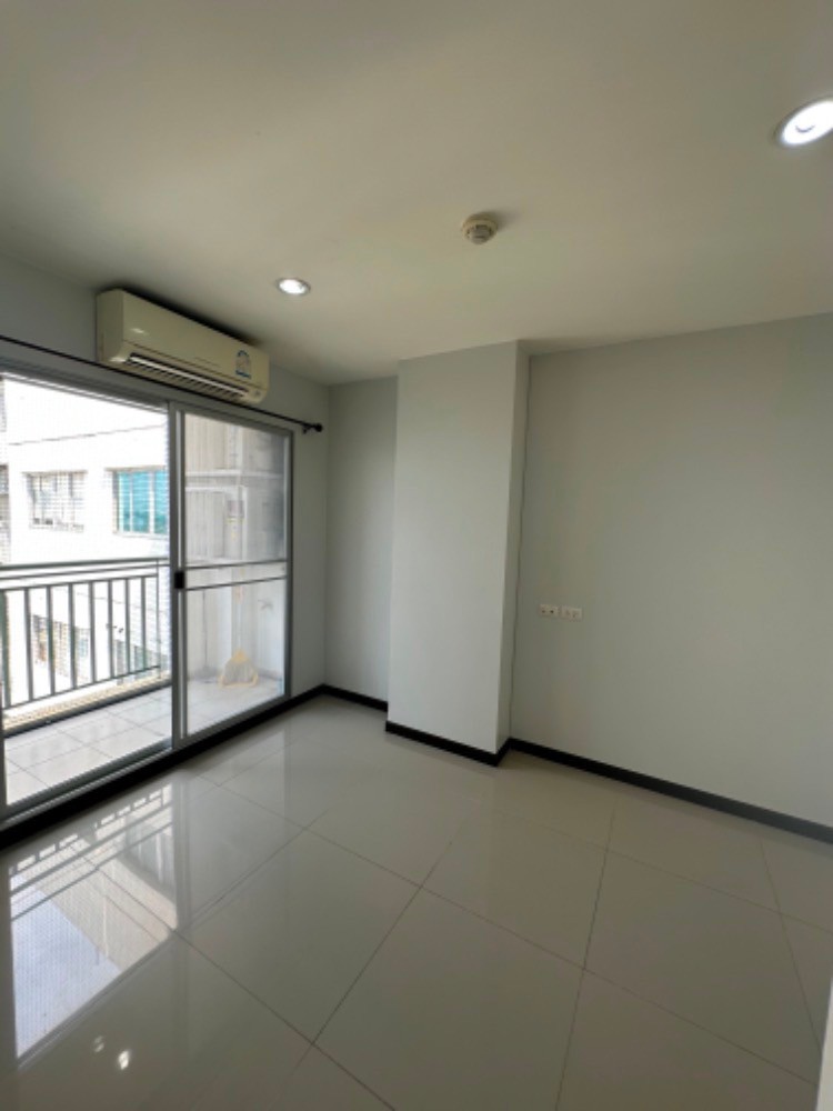 For SaleCondoSeri Thai, Ramkhamhaeng Nida : S-LPND114 Condo for sale, Lumpini Condo Town NIDA-Serithai 2, 7th floor, building view, 26.16 sq m., 1 bedroom, 1 bathroom, 1.4 million 064-959-8900