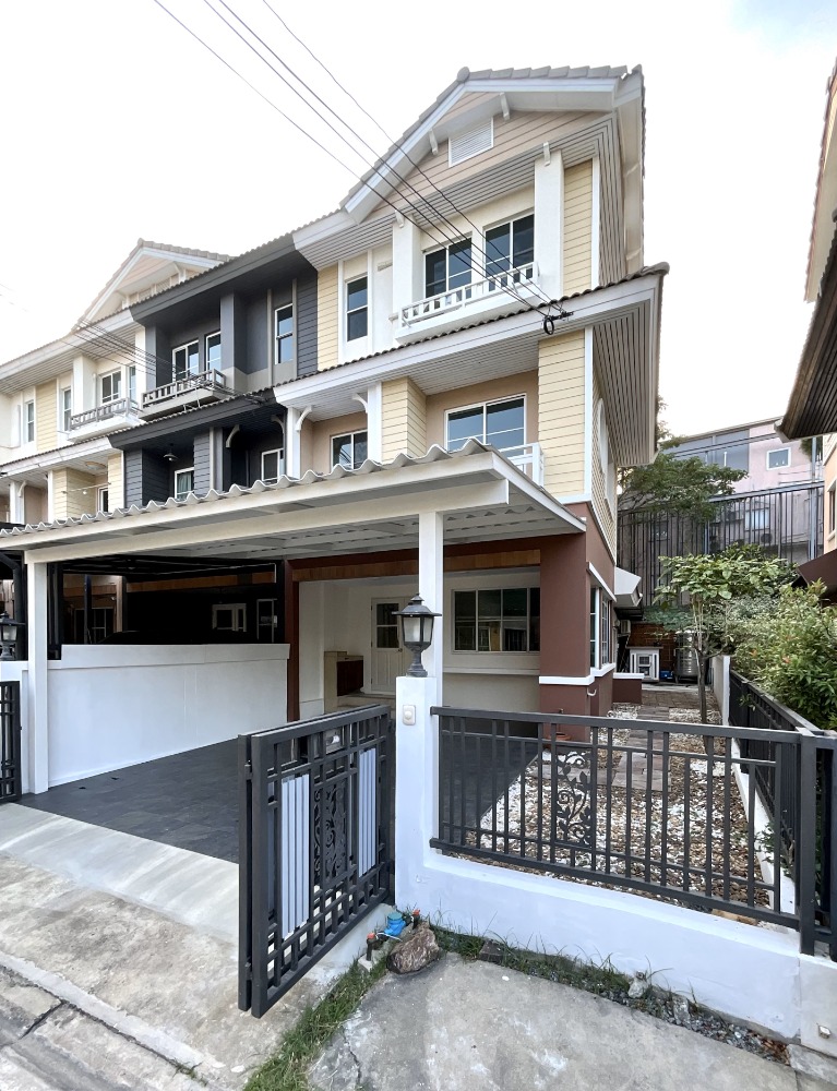 For SaleTownhouseNawamin, Ramindra : Townhome in the Ramintra-Watcharaphon area.