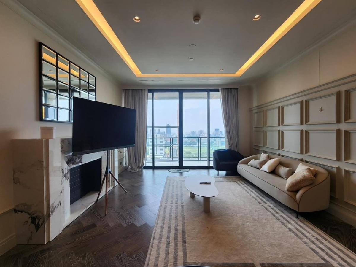 For SaleCondoWitthayu, Chidlom, Langsuan, Ploenchit : 📢👇 Sale with tenant til June 25

Rare item big size unit for 2 beds at The Residences at Sindhorn Kempinski , The most luxury brand new project and  unit in prime area in Sindhorn village next to Velaa community mall in Langsuan, peaceful and quiet, conce