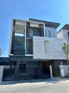 For RentHousePattanakan, Srinakarin : Luxury villa for rent, new project in the heart of the city, with furniture 📌Baan The Gentri Pattanakarn 2 🟠PN2404-164
